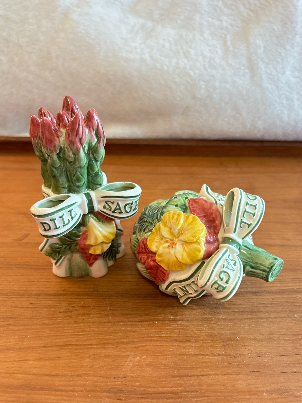 Vintage Fitz & Floyd Garden Seasoning Salt & Pepper Shakers.
